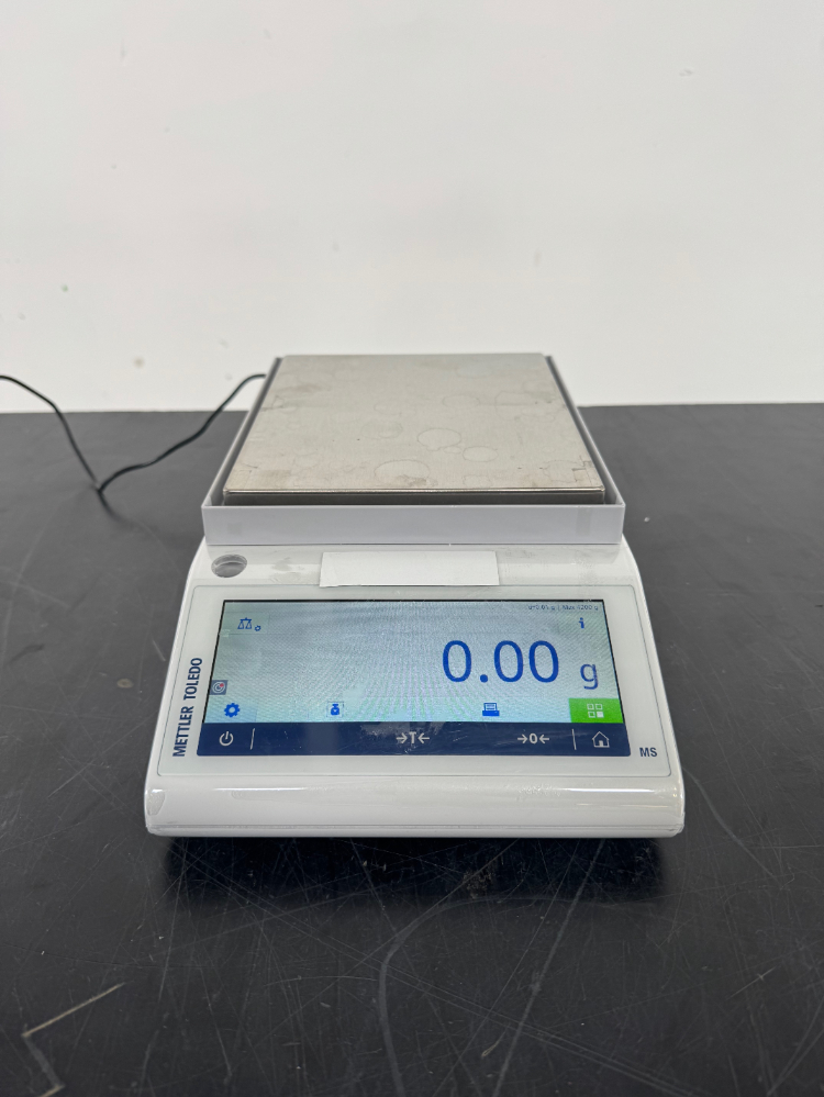 Image of Mettler Toledo MS4002 Digital Scale